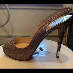 Multicolor glitter & gold peep-toe slingback pumps